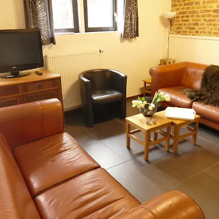 Cour D'aix Bed & Breakfast 3*