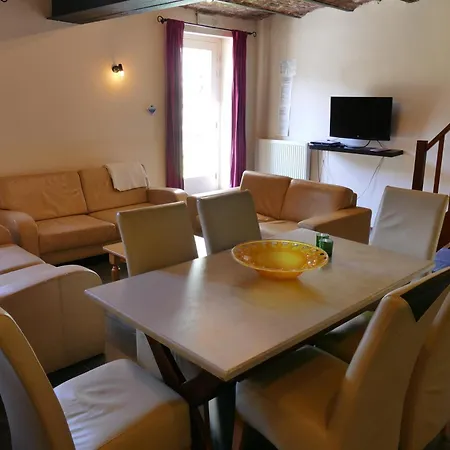 Cour D'aix Couette-café Richelle