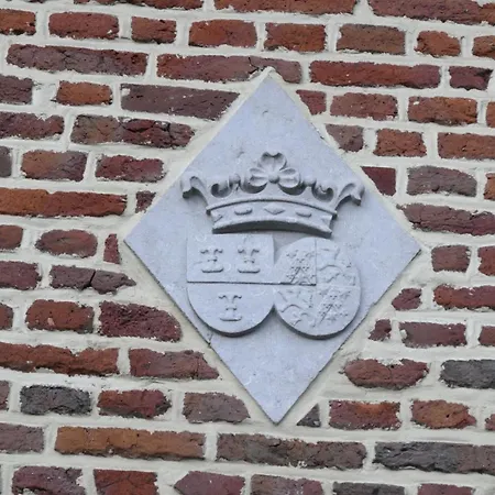 Cour D'aix Bed & Breakfast