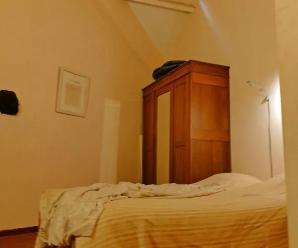 Cour D'aix Couette-café 3*