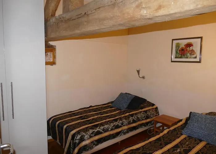 Couette-café Cour D'aix