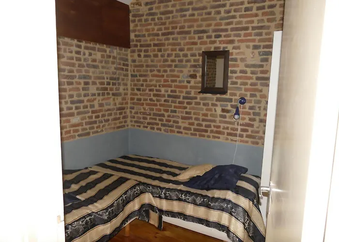 Couette-café Cour D'aix 3*