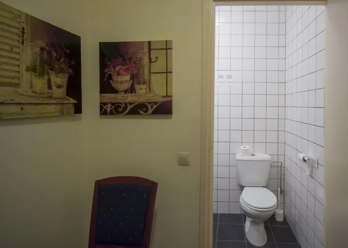 Cour D'aix Couette-café 3*